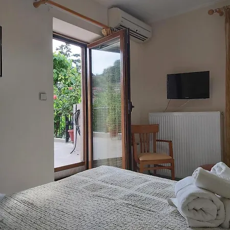 In The Heart Of Kastraki Apartment *